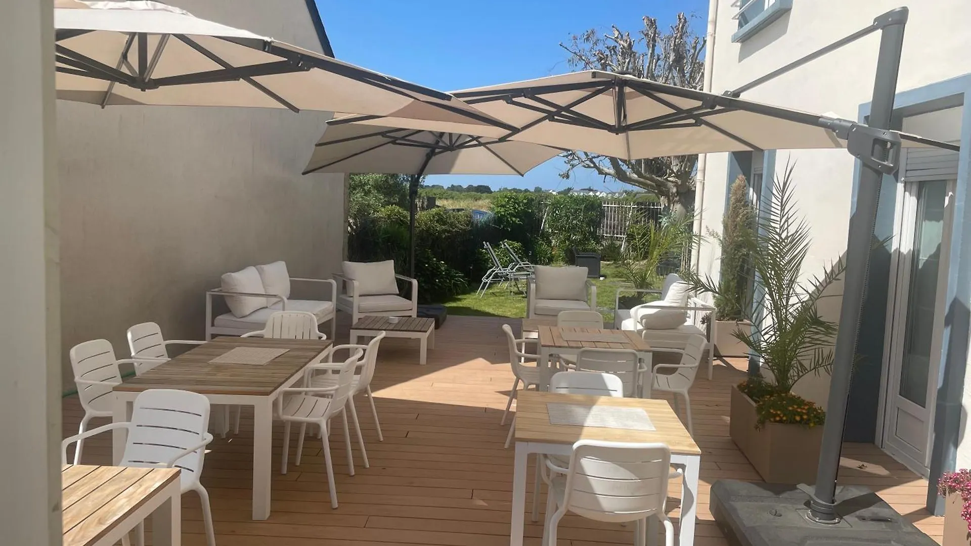 Hotel La Licorne Carnac 2*,  Francia
