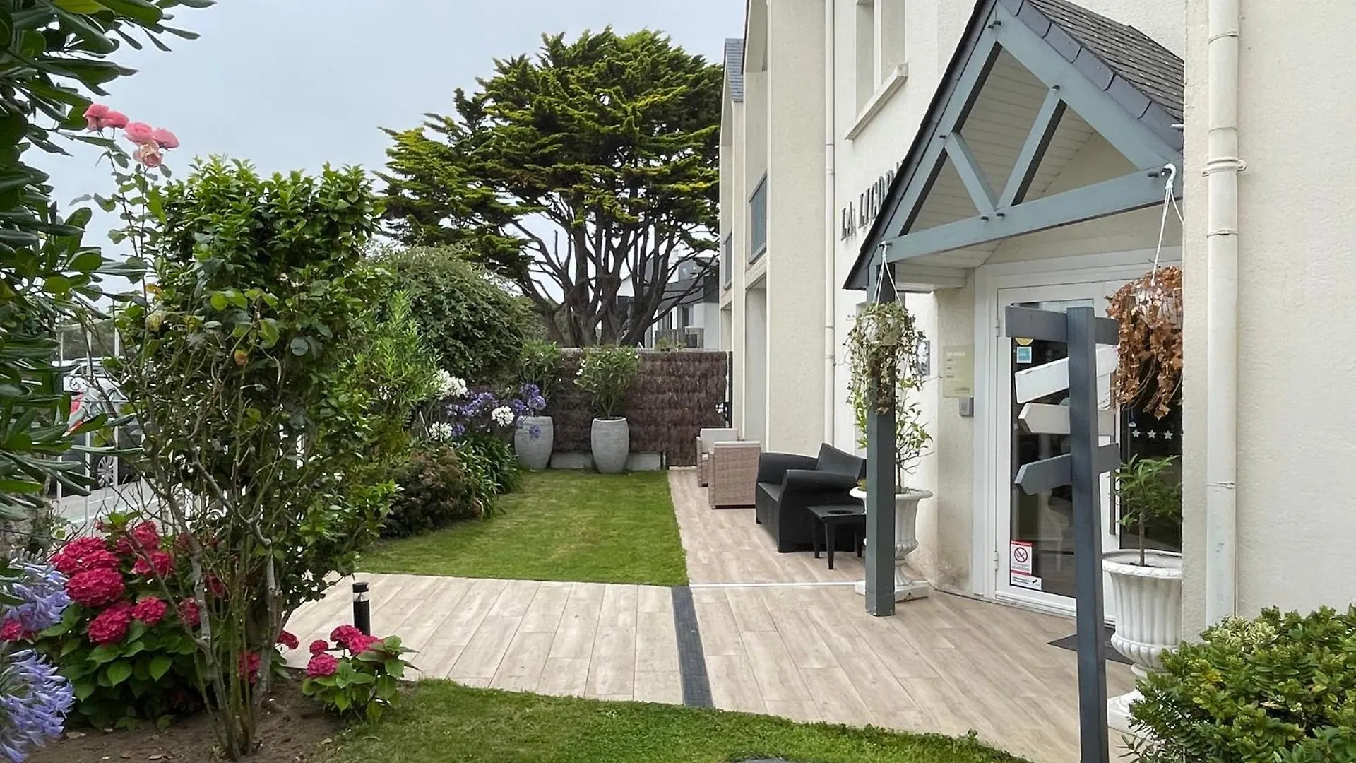 **  Hotel La Licorne Carnac France